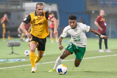 الأجواء الباردة تجمع القادسية بالعربي والكويت مع السالمية